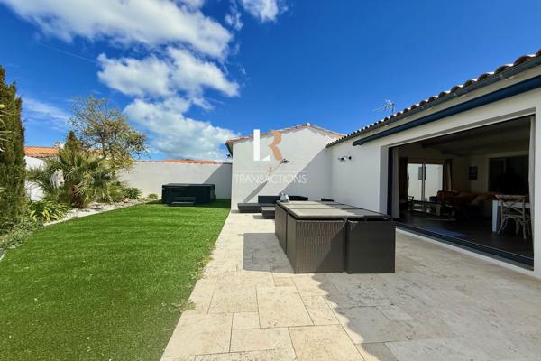 Saint-Martin-de-Ré (17410) St Martin - Maison rétaise à 700m de la plage