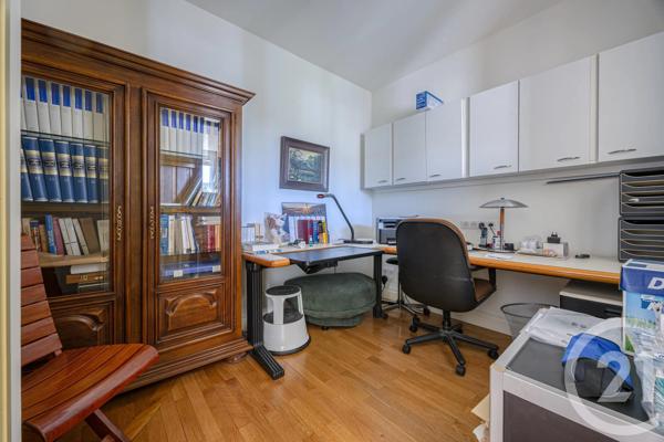 Appartement T5 à vendre  5 pièces - 121,61 m 2   CHAMBERY  - 73