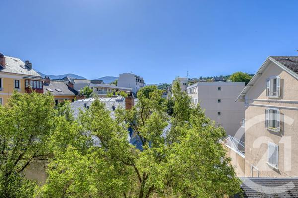 Appartement T5 à vendre  5 pièces - 121,61 m 2   CHAMBERY  - 73