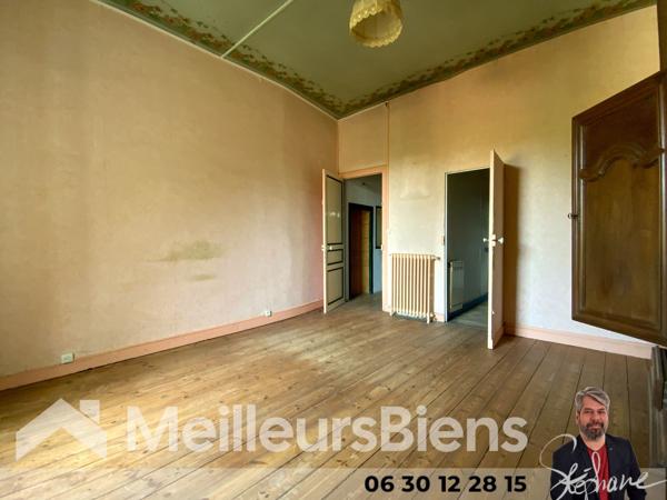 Immeuble habitation et commerce avec jardin rue piétonne Jonzac