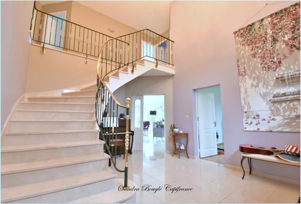 Maison à vendre 9 pièces LAVAL (53)