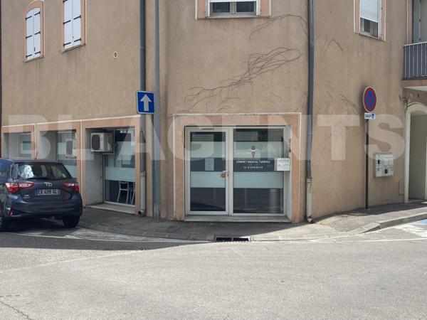 local 2 pièce(s) 62 m2