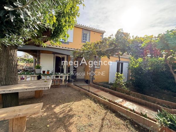 Maison à NARBONNE, 11100 - 6 pièces 160m²