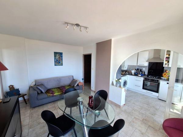 Toulon (83200) Appartement lumineux vue panoramique sur la mer