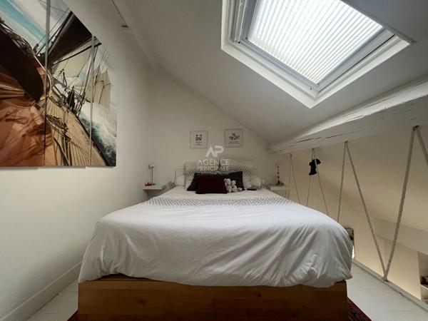 "Versailles Saint-Louis" Bel appartement meublé de 3 pièces 41 m2 avec cave ! Loyer 1 450 €/mois charges comprises **  - Référence  28014