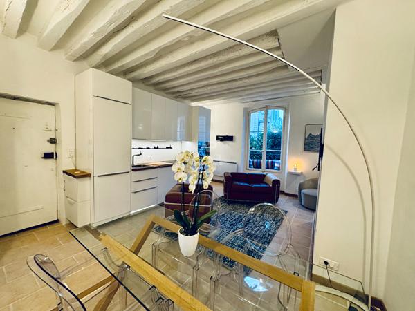 "Versailles Saint-Louis" Bel appartement meublé de 3 pièces 41 m2 avec cave ! Loyer 1 450 €/mois charges comprises **  - Référence  28014