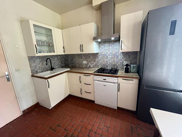 Maison Vaureal 10 pièce(s) 213.45 m2 580 000 € **  - Référence  2311