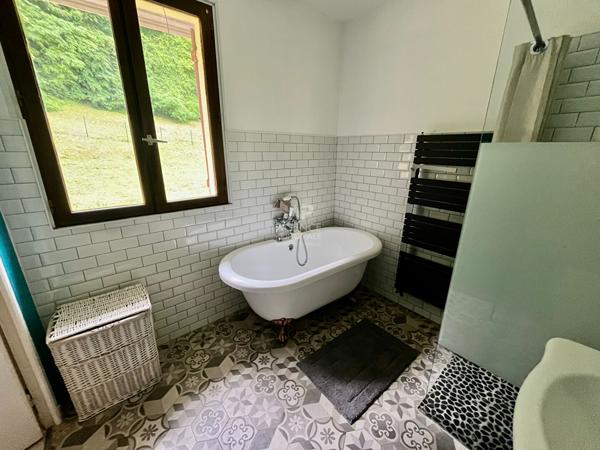 Maison Vaureal 10 pièce(s) 213.45 m2 580 000 € **  - Référence  2311