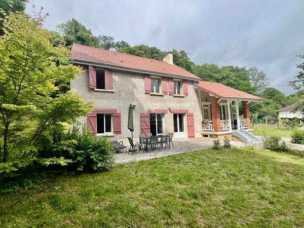 Maison Vaureal 10 pièce(s) 213.45 m2 580 000 € **  - Référence  2311