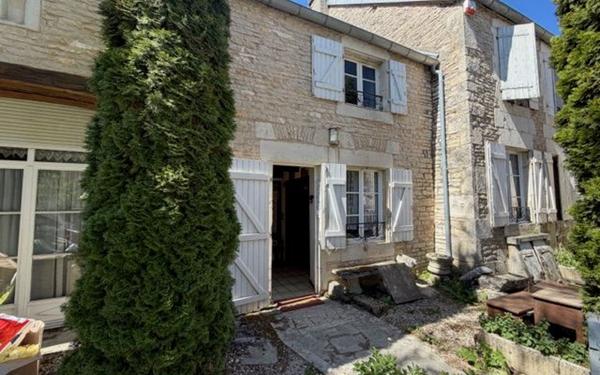 Maison à vendre    8 pièces •  Villiers-sur-Suize