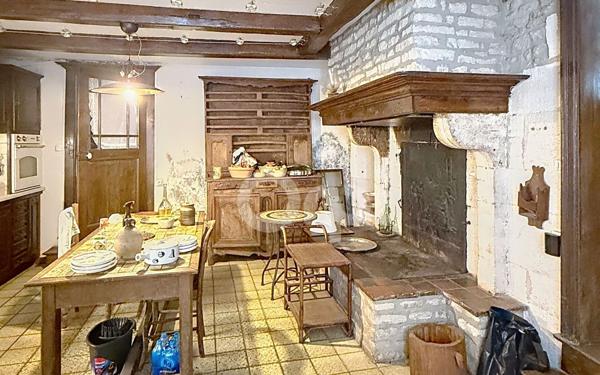 Maison à vendre    8 pièces •  Villiers-sur-Suize