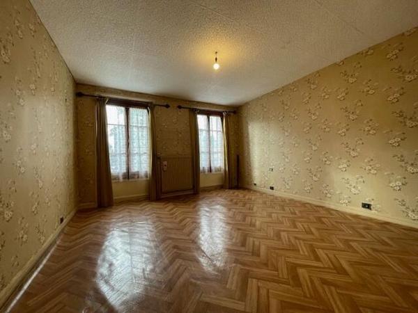 Maison en plein centre-ville de Montmorency