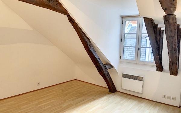 Appartement à louer    1 pièce •  Tours