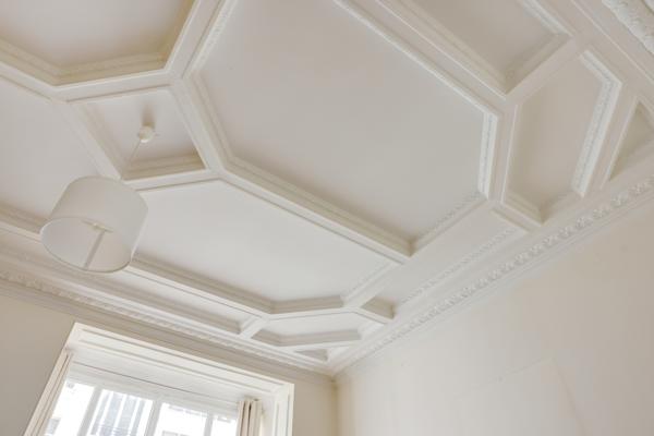 Paris (75017) RUE DE COURCELLES 5 pièces 130m², balcon