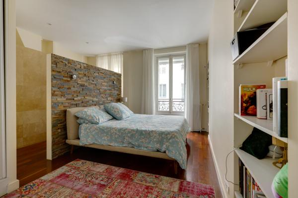 Paris (75017) RUE DE COURCELLES 5 pièces 130m², balcon