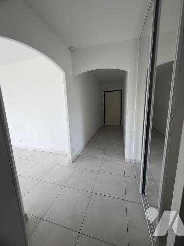 CAEN - Quartier Beaulieu - T3 - 2 chambres - Terrasse - Parking privatif