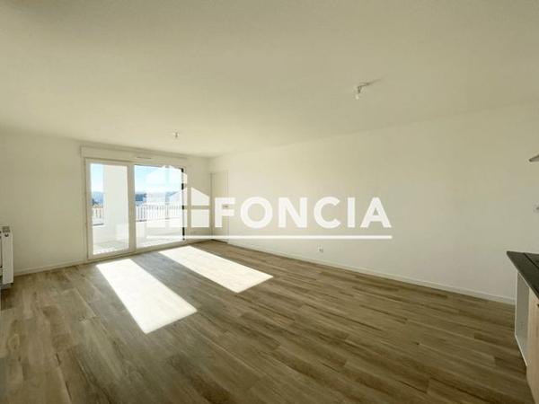 Location Appartement 4 pièces 90.9 m² - Lormont 33310