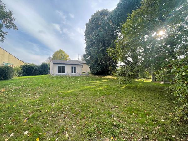 Maison Betton 7 pièces PROXIMITE COMMODITES / TRES GRAND TERRAIN / SOUS SOL / CHAUFFAGE GAZ