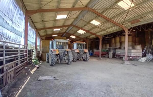 Propriété à vendre – Ancienne seigneurie avec 45 hectares attenants – Proche La Châtre (36) ferme équestre ou agricole