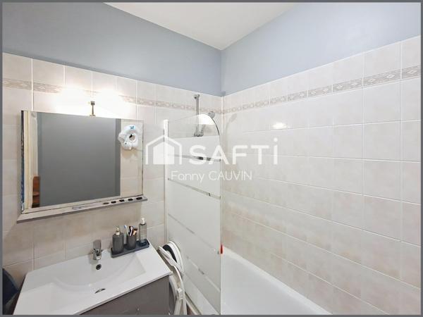 Studio meublé, loué, Résidence récente.