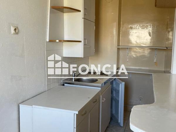 Location Studio 28.36 m² - 83 RUE THEODULE RIBOT Saint Brieuc 22000