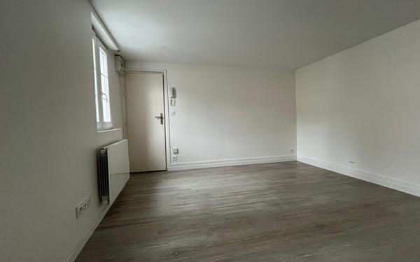 Appartement à louer    1 pièce •  Évreux