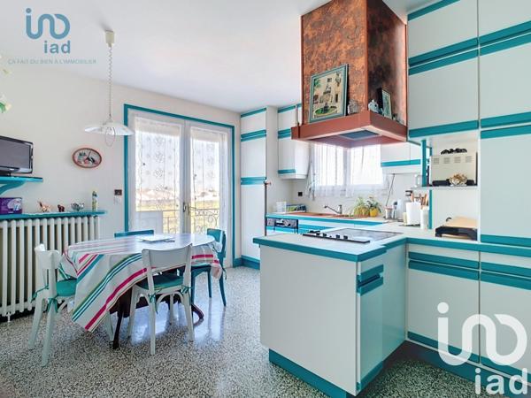 Maison traditionnelle 4 pièces de 148 m² à Angoulins (17690)