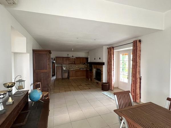 Maison pierre T6 avec grange et dépendances – 47140 Penne d’Agenais