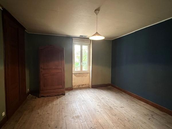 Maison pierre T6 avec grange et dépendances – 47140 Penne d’Agenais