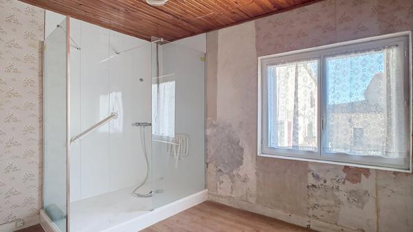 Maison à vendre à Nérac - 134 m² , 4 Pieces, 3 chambres, avec terrain et dépendance.