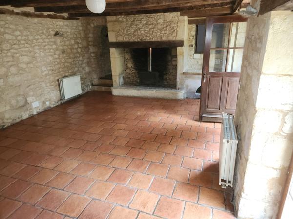 Maison en pierres avec maisonnette indépendante
