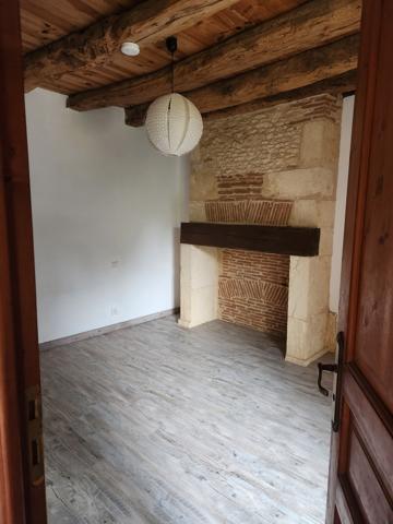 Maison en pierres avec maisonnette indépendante
