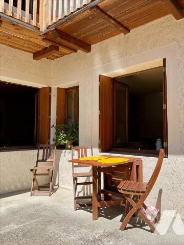 Maison de village rénovée avec grange attenante BRAMANS 73