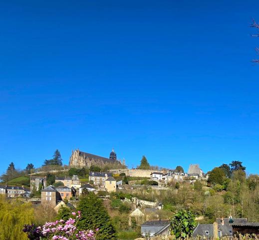 Maison à FOUGERES, 35300 - 4 pièces 120m²