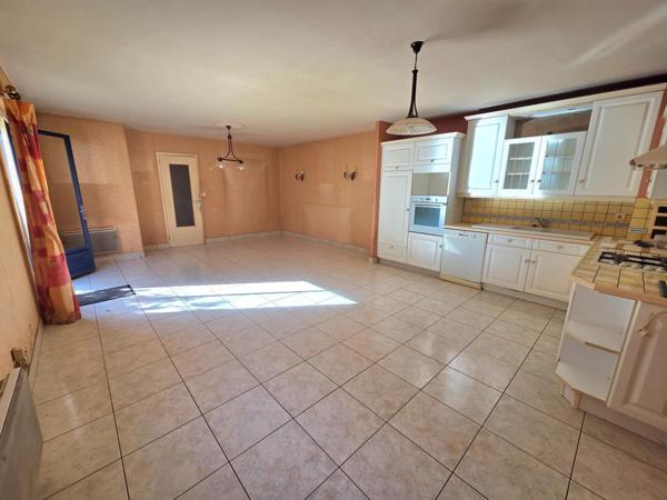 Maison à FOUGERES, 35300 - 4 pièces 120m²