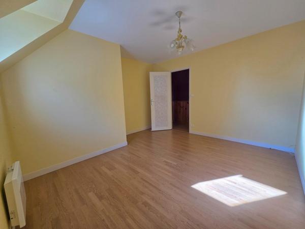 Maison à FOUGERES, 35300 - 4 pièces 120m²