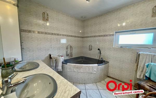 Maison à vendre    9 pièces •  Saint-Étienne-lès-Remiremont