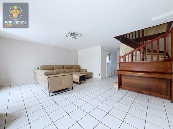 Vente                                                      Maison
                        
                     5 pièces                      132 m2                     à Combs-la-Ville