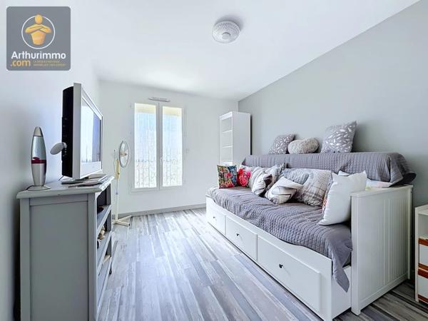 Vente                                                      Maison
                        
                     5 pièces                      132 m2                     à Combs-la-Ville