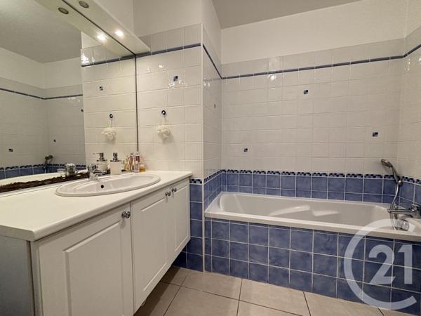 Appartement F4 à vendre  4 pièces - 90,16 m2 LA VALETTE DU VAR - 83