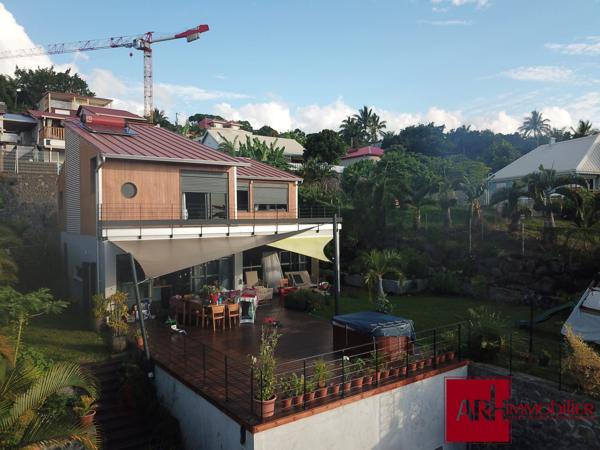 Maison d'architecte à vendre La Possssion (97419) avec vue sublime