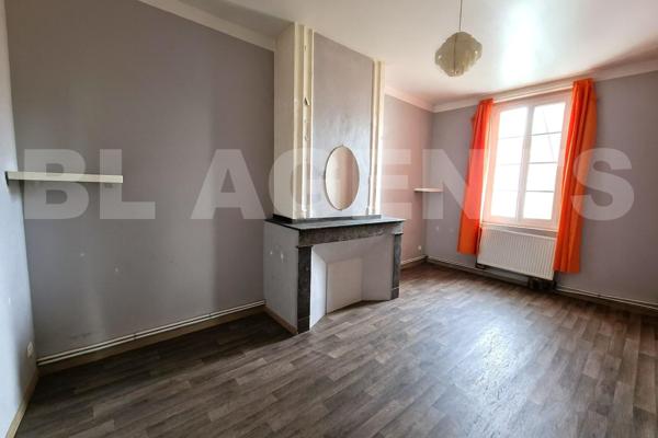 MAISON/ Immeuble de 270 m² au Total