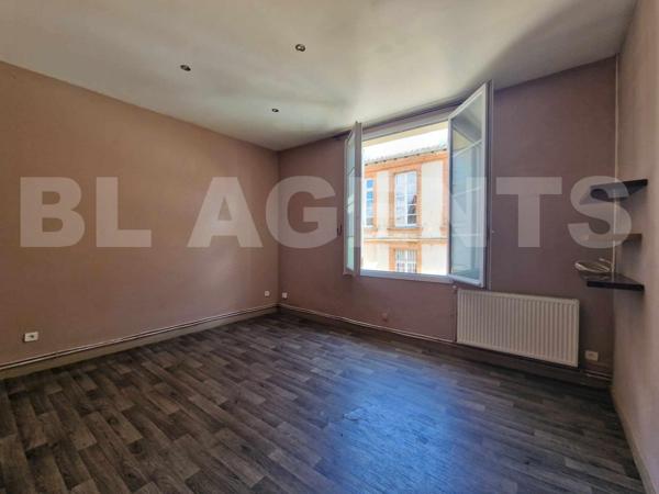 MAISON/ Immeuble de 270 m² au Total