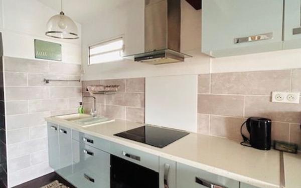 Appartement à louer    2 pièces •  Le Gosier