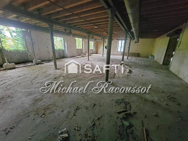 Entrepôt 870m² - Blanzy