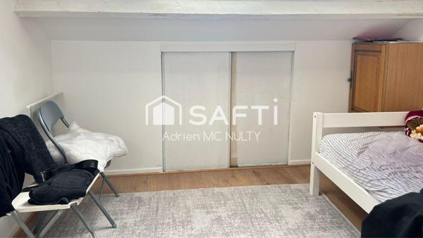 Studio 25m2 au sol et 12m2 carrez classé C au DPE