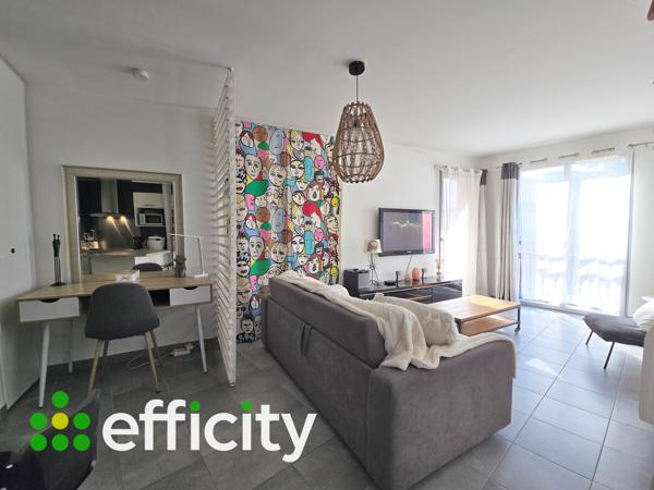 Appartement
         2 pièces
        - 43 m² 167 000 € *