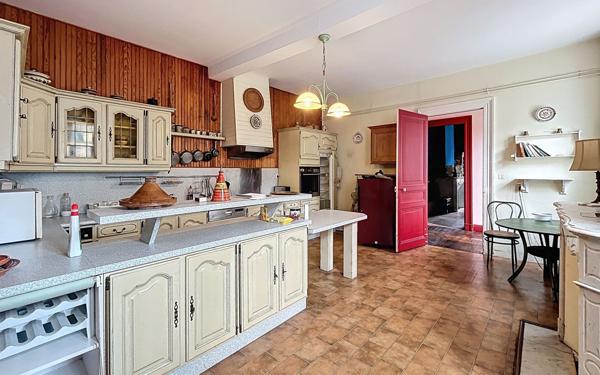 Appartement à louer    6 pièces • 232 m2 Bayonne