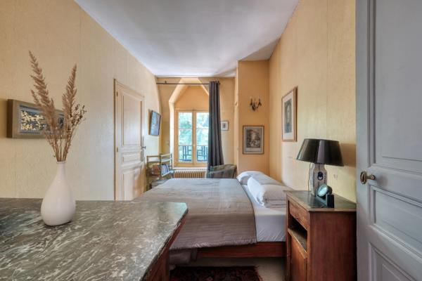 Maison à vendre 7 pièces ORSAY (91), centre-ville, 5 chambres, charme et authenticité, magnifique jardin