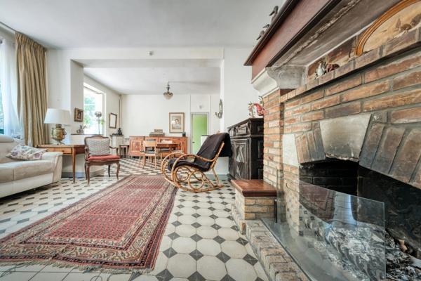 Maison à vendre 7 pièces ORSAY (91), centre-ville, 5 chambres, charme et authenticité, magnifique jardin